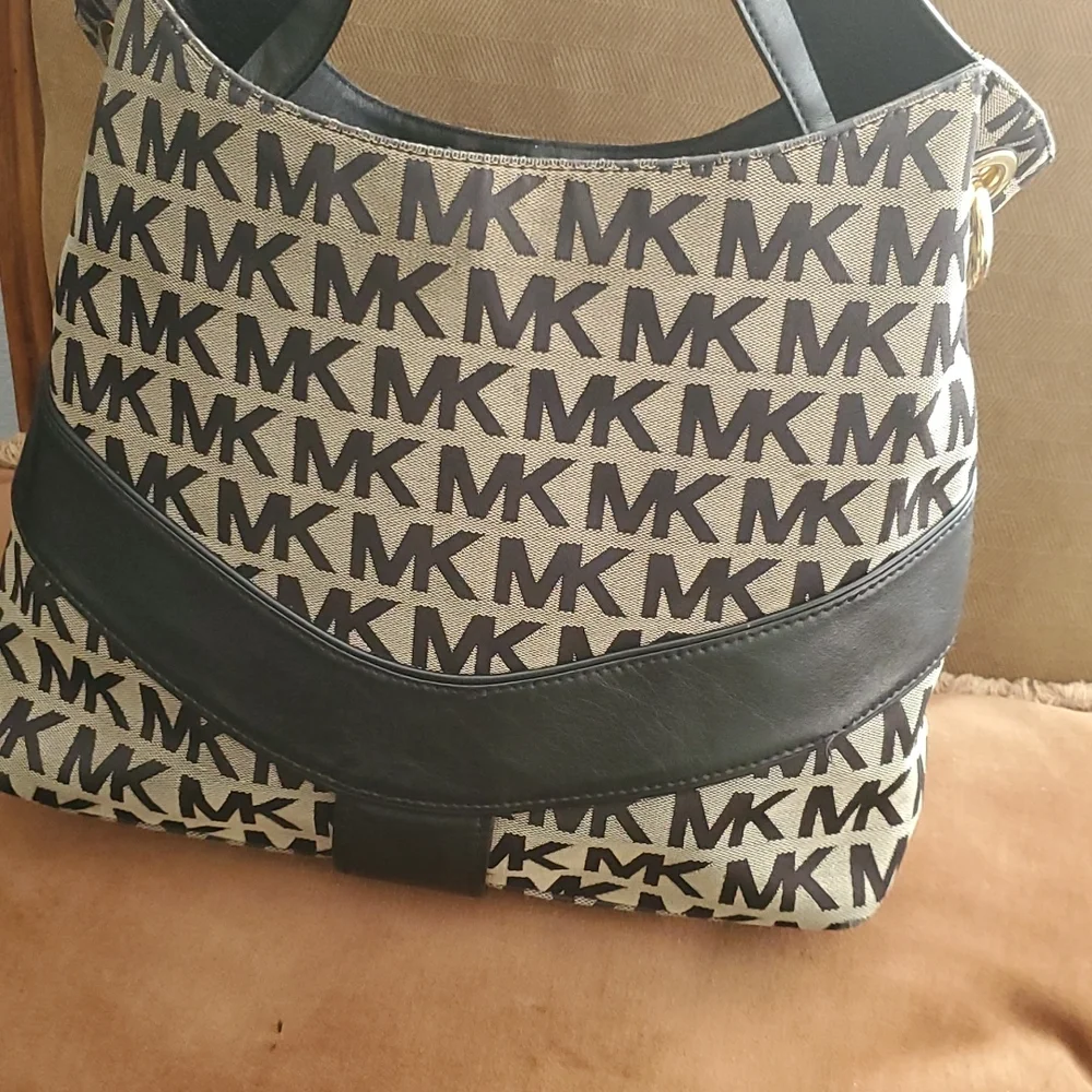 MK MICHAEL KORS PURSE